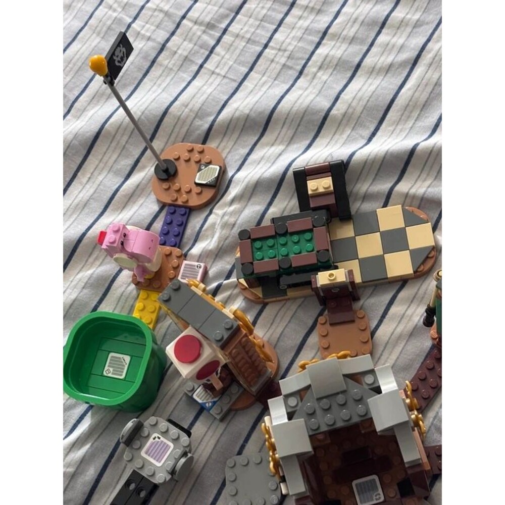 Lego Mario Set Bundle - Picture 6 of 9